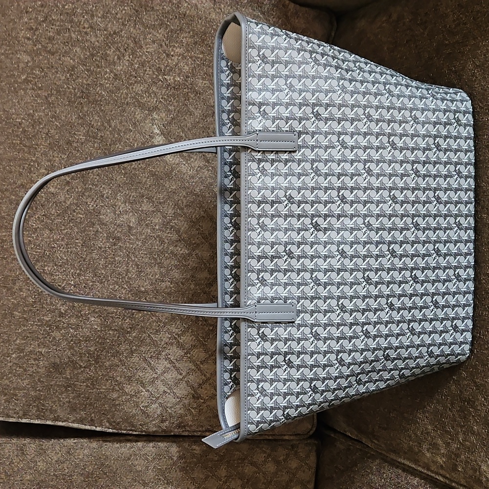 Tory Burch Ever-Ready Tote - Picture 2 of 8